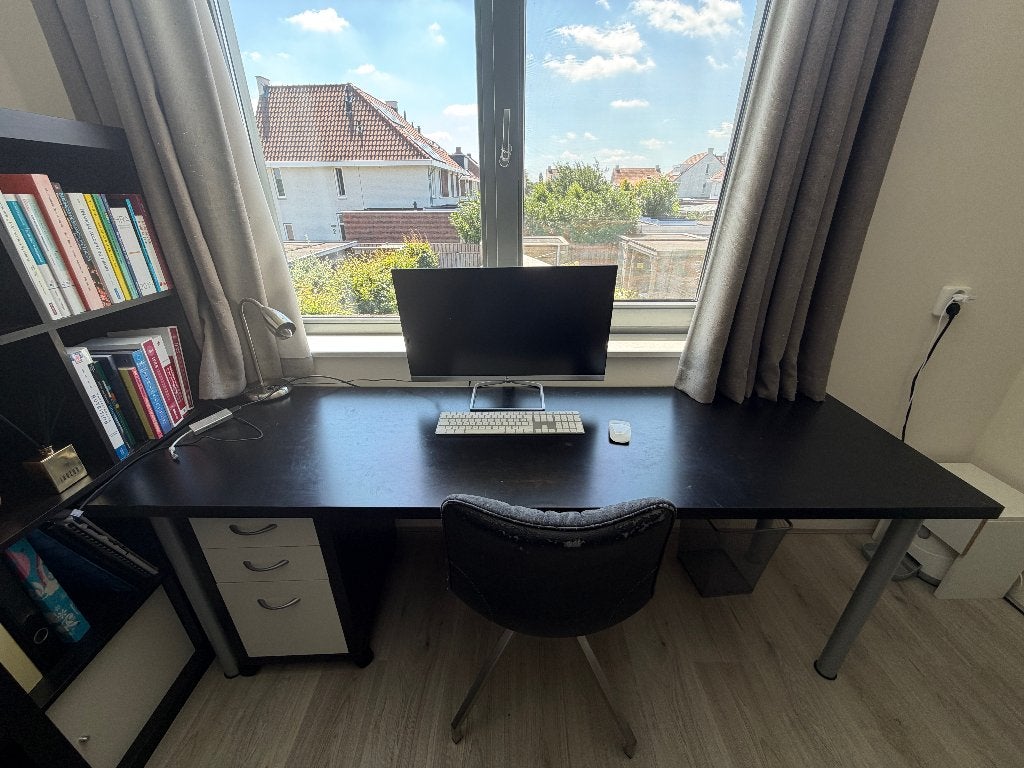Bureau (zie andere bijpassende elementen), Ophalen, Zwart, Gebruikt, Schoolbureau