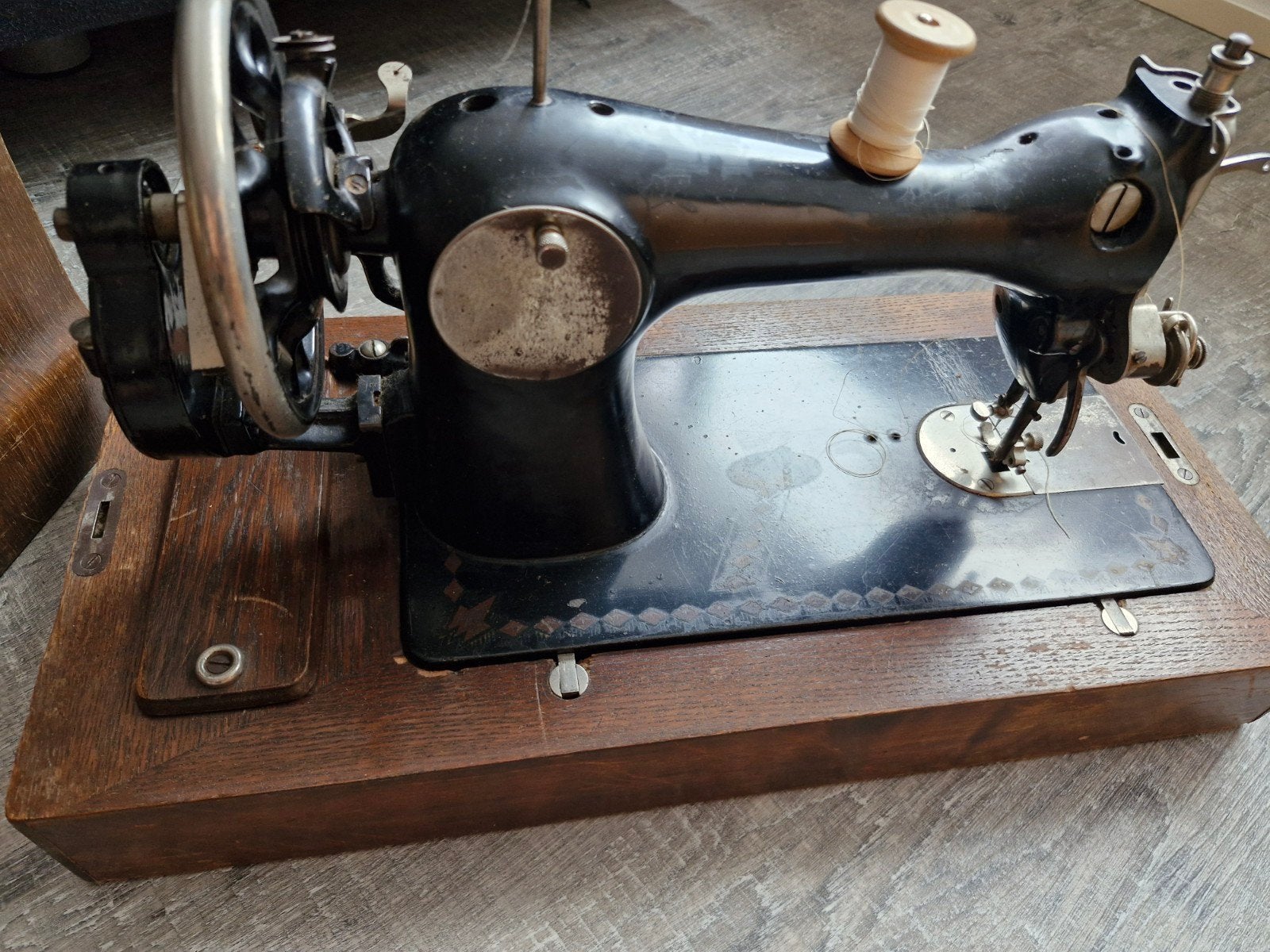 Antieke Ossa Naaimachine met Houten Kap - Jaren '20, Ophalen, Gebruikt, Naaimachine, Overige merken