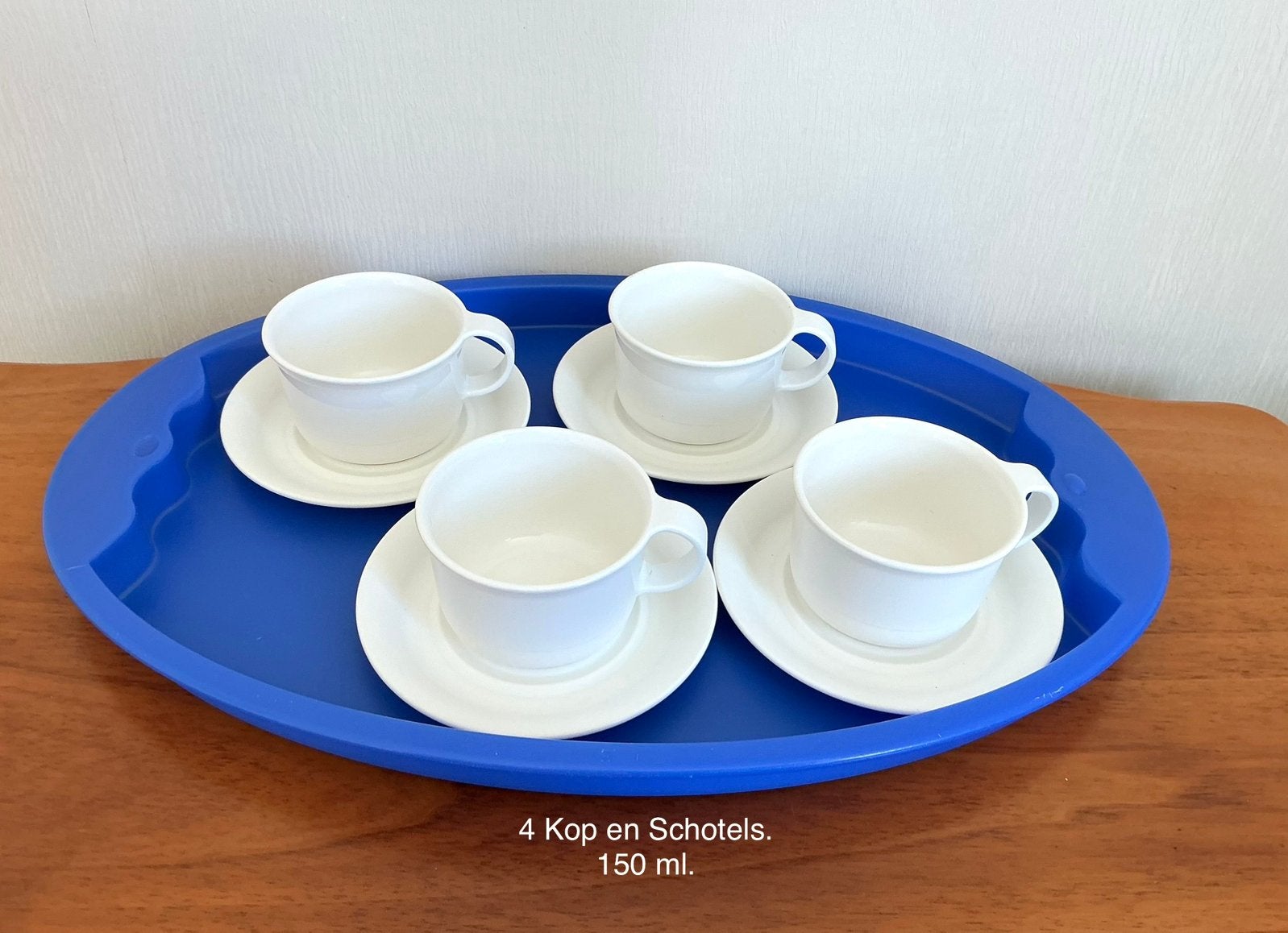 Tupperware 4 kopjes en schoteltjes. Inhoud: 150 ml., Ophalen of Verzenden, Beker of Kan