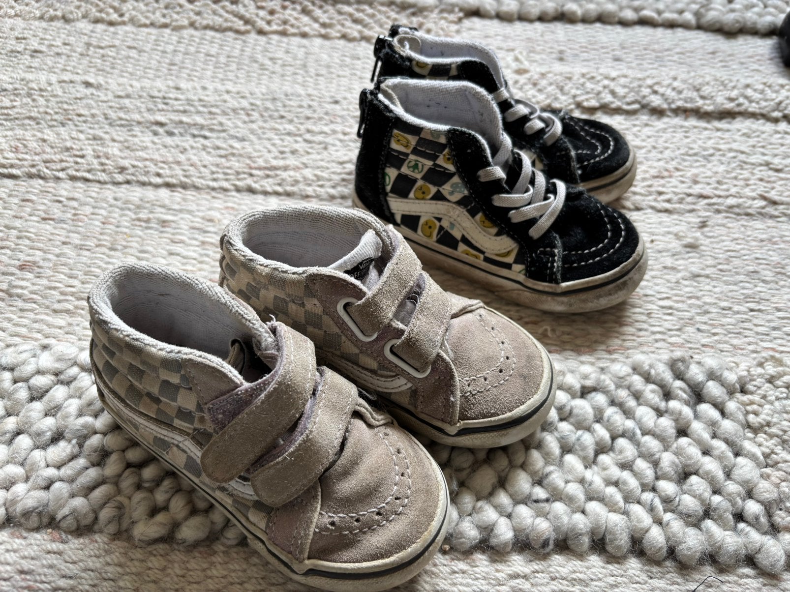 Vans lila blokjes en zwart smileys 23,5, Ophalen of Verzenden, Gebruikt, Jongen of Meisje