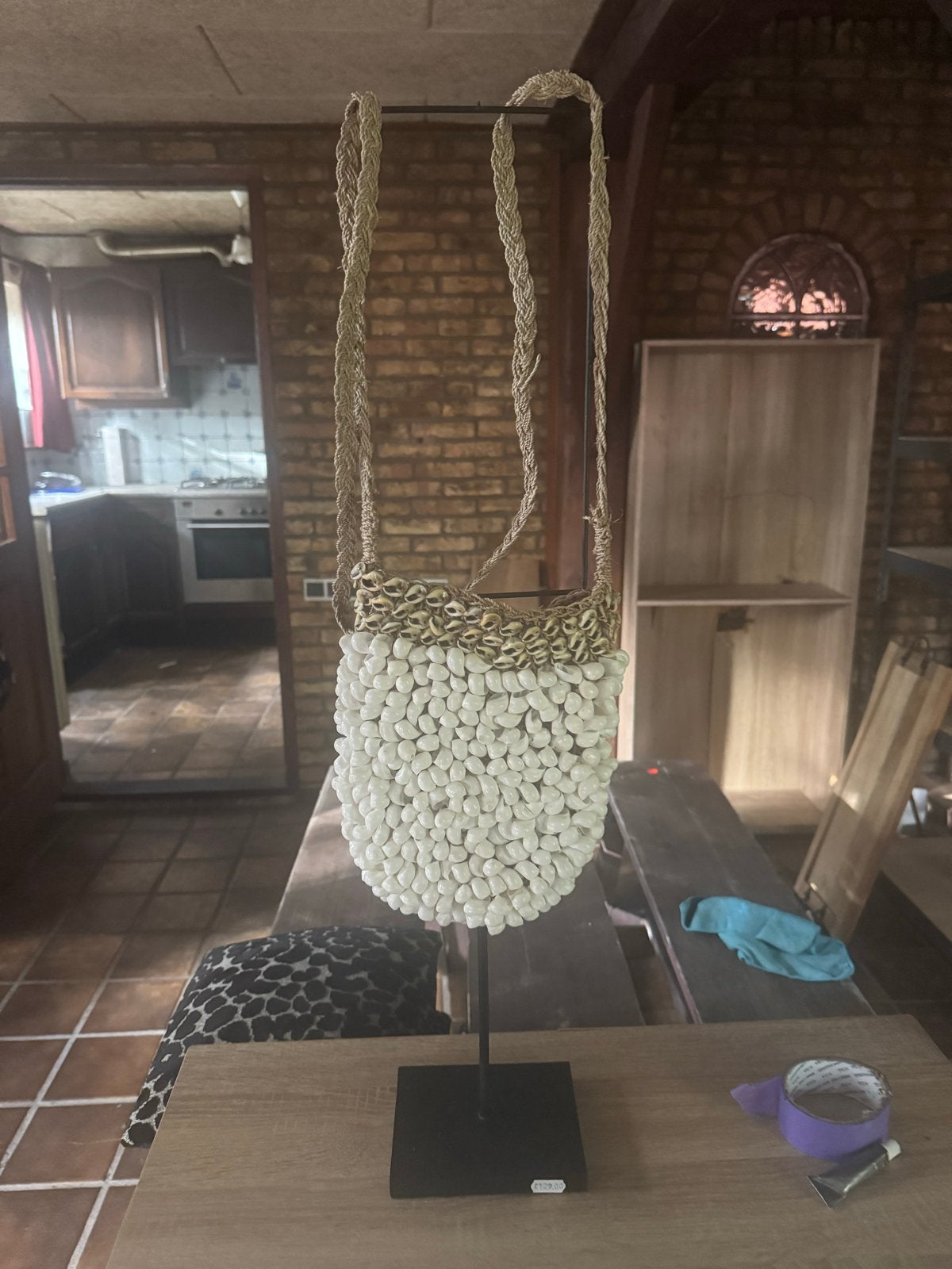 Ornament beeld schelpen tas bali SALE, Ophalen of Verzenden, Nieuw, Wit, Schoudertasje