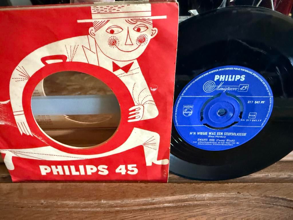 Zwarte Riek - M'n wiegie was een stuifselkissie (Single), Cd's en Dvd's, Vinyl Singles, Zo goed als nieuw, Originele persing, Single