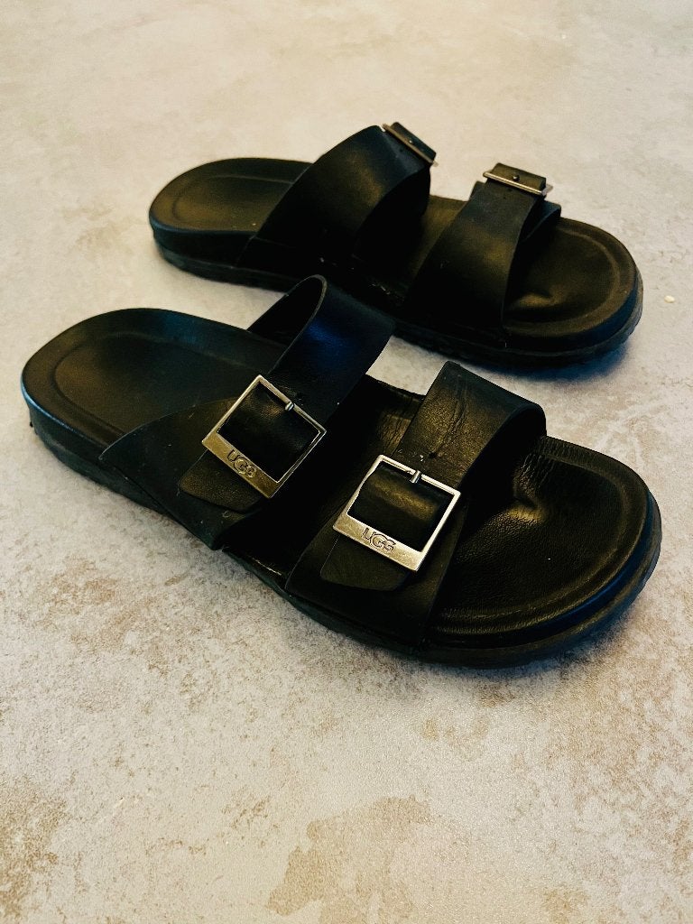 UGG slipper/sandaal heren maat 43, Slippers, UGG, Zwart, Ophalen of Verzenden