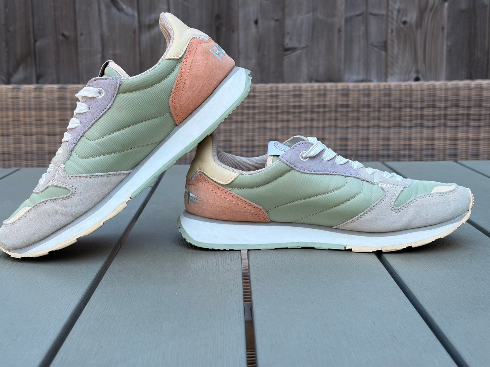 Hoff sneakers - Stijlvolle en comfortabele schoenen, Ophalen of Verzenden, Sneakers of Gympen, Gedragen, Groen