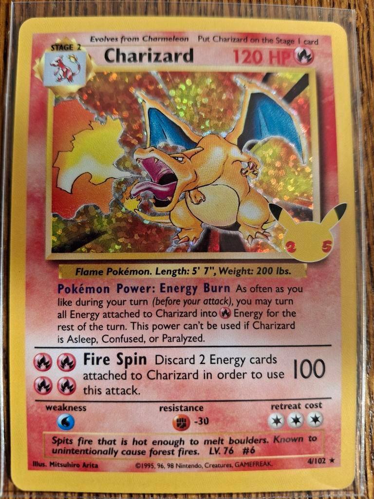 Charizard celebrations, Ophalen of Verzenden, Zo goed als nieuw