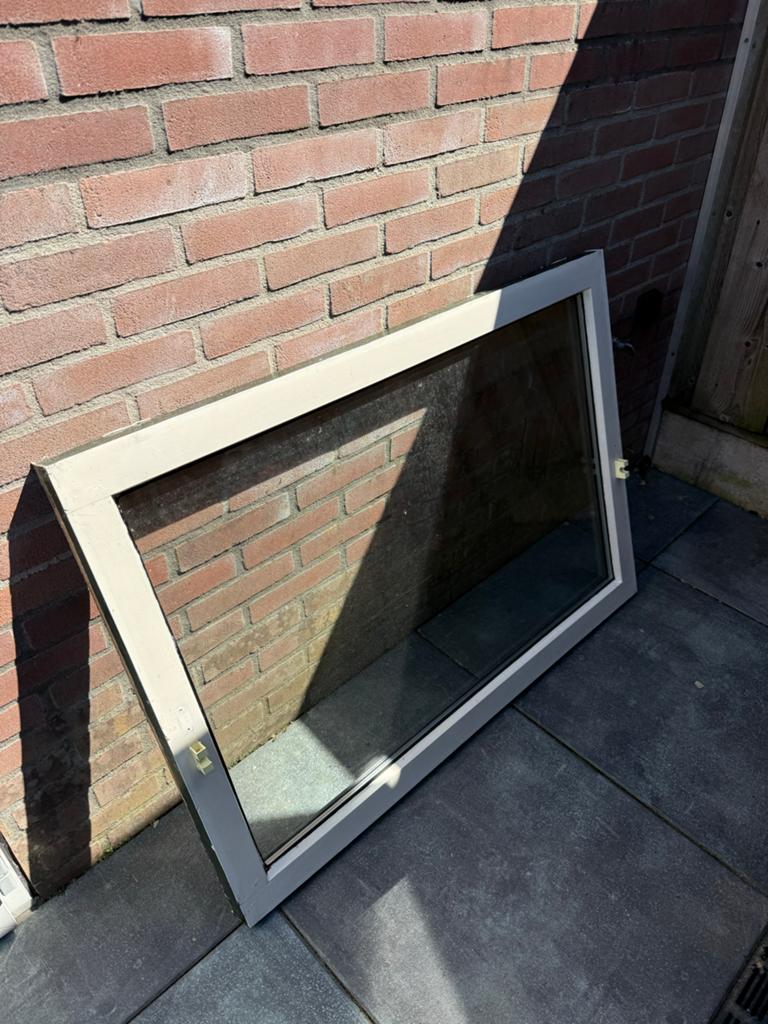 Dubbelglas kozijn 113x80cm, Doe-het-zelf en Verbouw, Kozijnen en Schuifpuien, Ophalen of Verzenden, Hout, 75 tot 150 cm, Raamkozijn