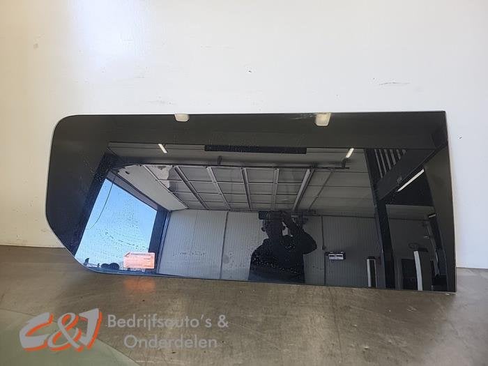 Ruit Laaddeur zijkant van een Renault Trafic, Gebruikt, -, Renault, -