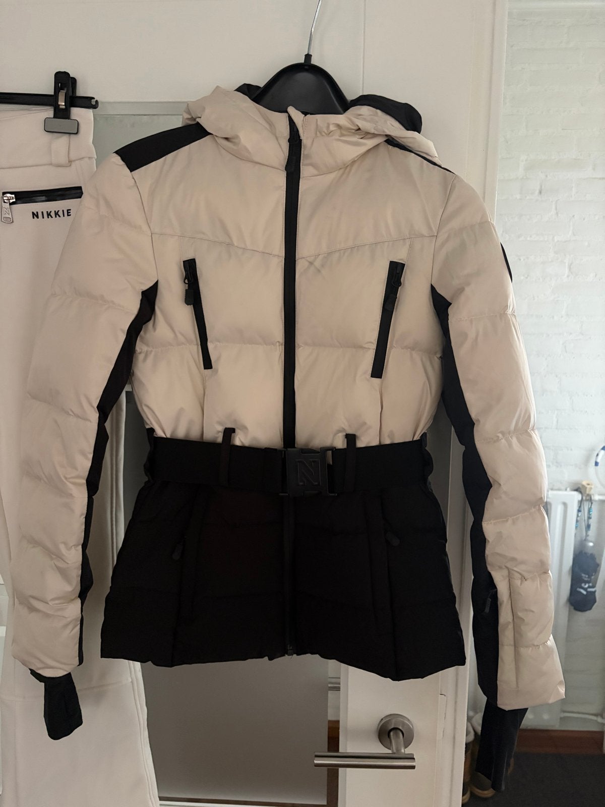 Nikkie ski-jas maat 32, Kleding | Dames, Ophalen of Verzenden, Zo goed als nieuw, Maat 34 (XS) of kleiner, Jack