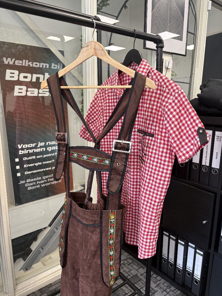 Oktoberfest / Après-ski kleding – Lederhosen & overhemden, Maat 48/50 (M), Kleding, Da Vincilaan 13-J, Jongens voor de sfeer