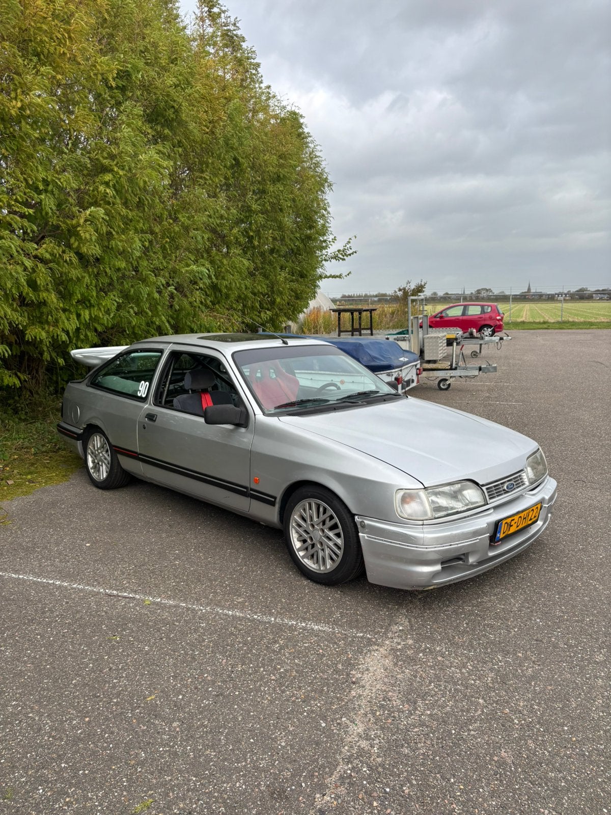 Ford Sierra 2.0 I CL U9 1991 Grijs, Achterwielaandrijving, 1145 kg, 118 pk, 4 cilinders