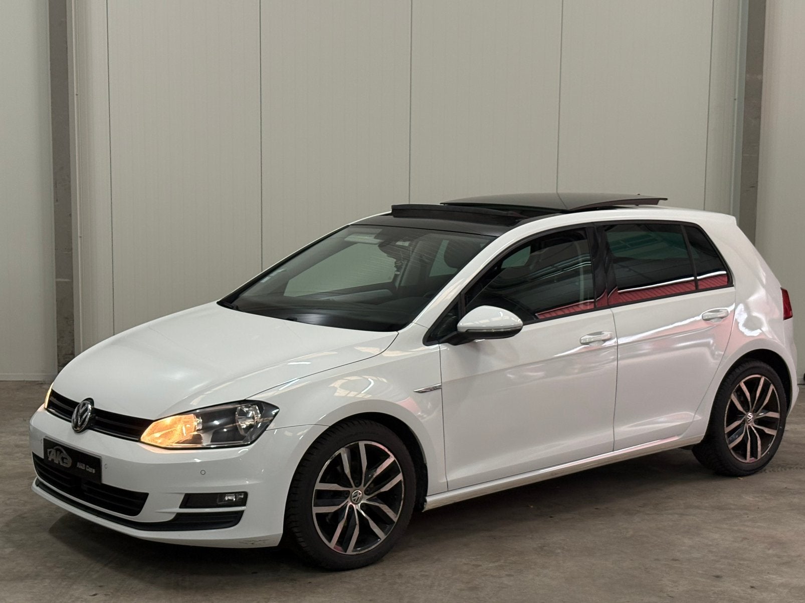 Volkswagen Golf 1.2 TSI/6BAK/AIRCO/NAVI/PANO/CRUISE/VOLOPTIE, Stof, Bedrijf, Handgeschakeld, Grijs