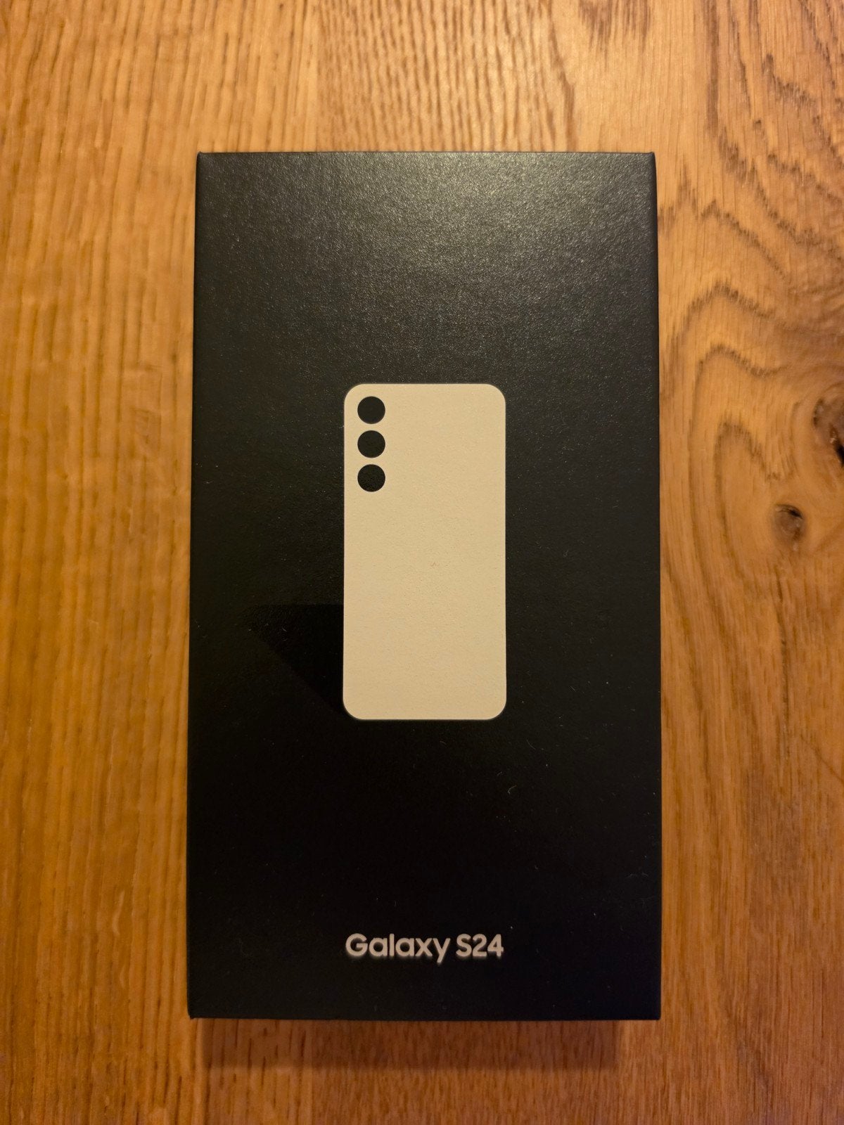 Foto 5 van Samsung Galaxy S24 Ambery Yellow 256GB + hoesjes en lader