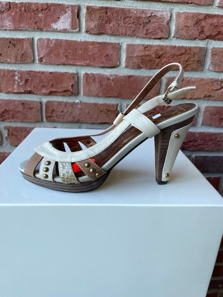 Friis & Company Pumps - Maat 38 - Wit/Crème, Kleding | Dames, Schoenen, Wit, Zo goed als nieuw, Friis & Company, Ballerina's