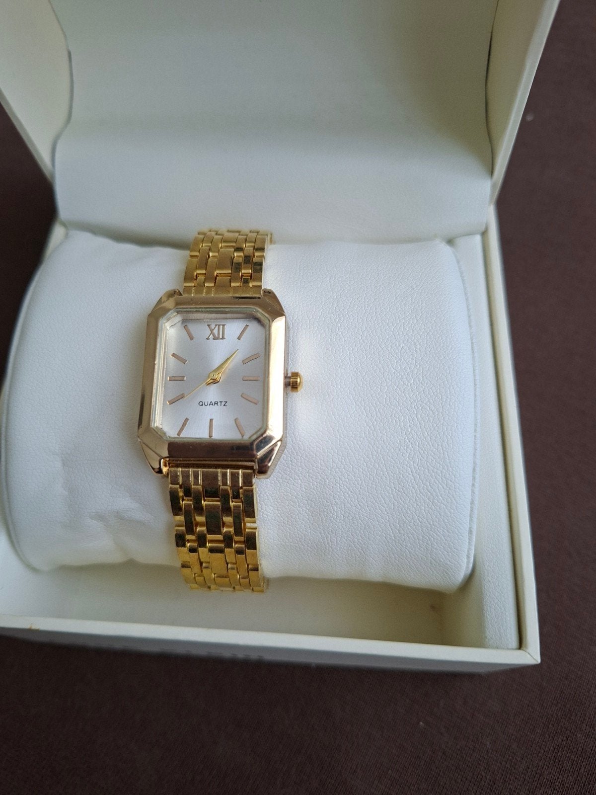 Gouden dameshorloge - Elegant en tijdloos, Sieraden, Tassen en Uiterlijk, Horloges | Dames, Ophalen of Verzenden