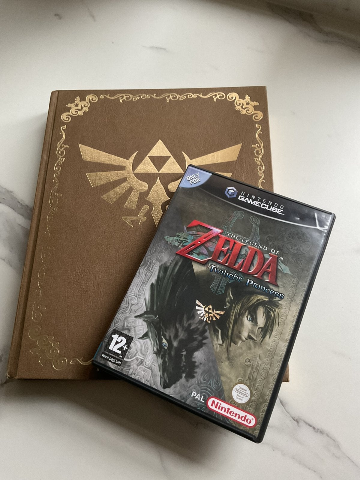 Zelda Twilight Princess en Collectors Edition Guide MINT, Avontuur en Actie, 1 speler, Ophalen of Verzenden, Zo goed als nieuw