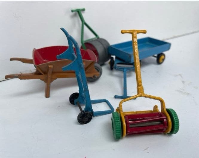 Dinky Toys Accessoires Set: Kruiwagen, Roller, Kar, Ophalen of Verzenden