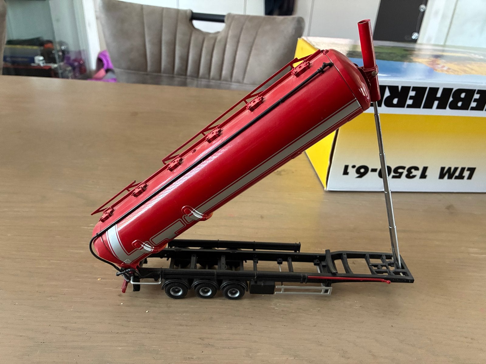 Bulk trailer 1:50 - Looprek stukje afgebroken, Hobby en Vrije tijd, Ophalen of Verzenden, Gebruikt