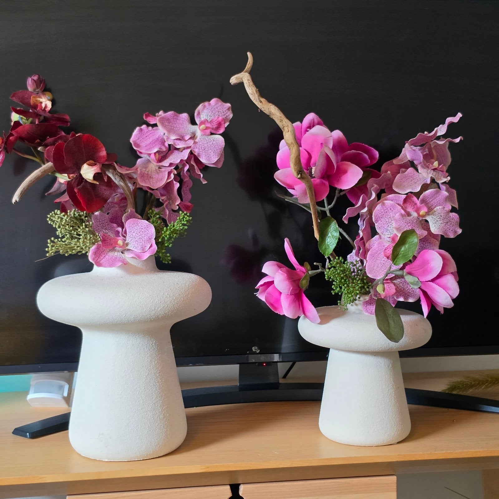2  kunst orchideeën boeketten met vazen, Huis en Inrichting, Woonaccessoires | Vazen, Ophalen of Verzenden, Zo goed als nieuw