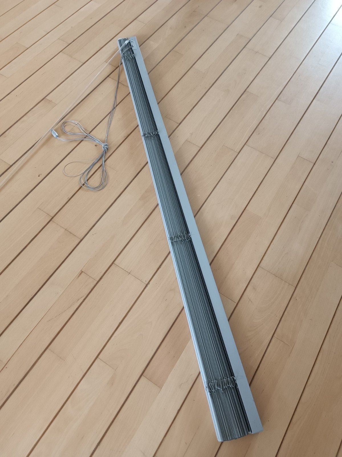 Luxaflex grijs 155 cm en 62 cm breed met toebehoren, Huis en Inrichting, Ophalen, Jaloezie, Gebruikt, Grijs
