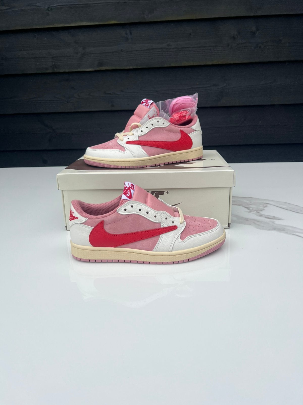 Nike air travis scott maat 39, Ophalen, Zo goed als nieuw, Schoenen