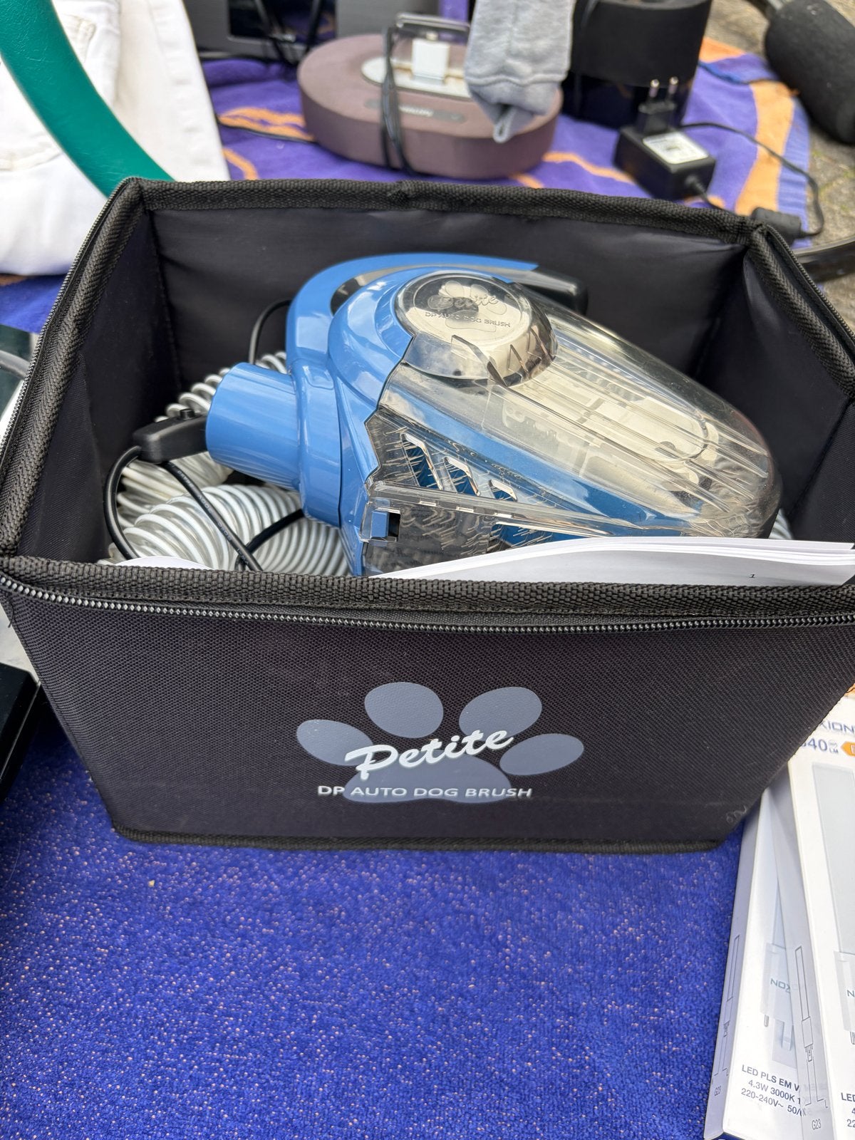 Auto dog brush petite, Dieren en Toebehoren, Ophalen of Verzenden, Zo goed als nieuw, Overige typen