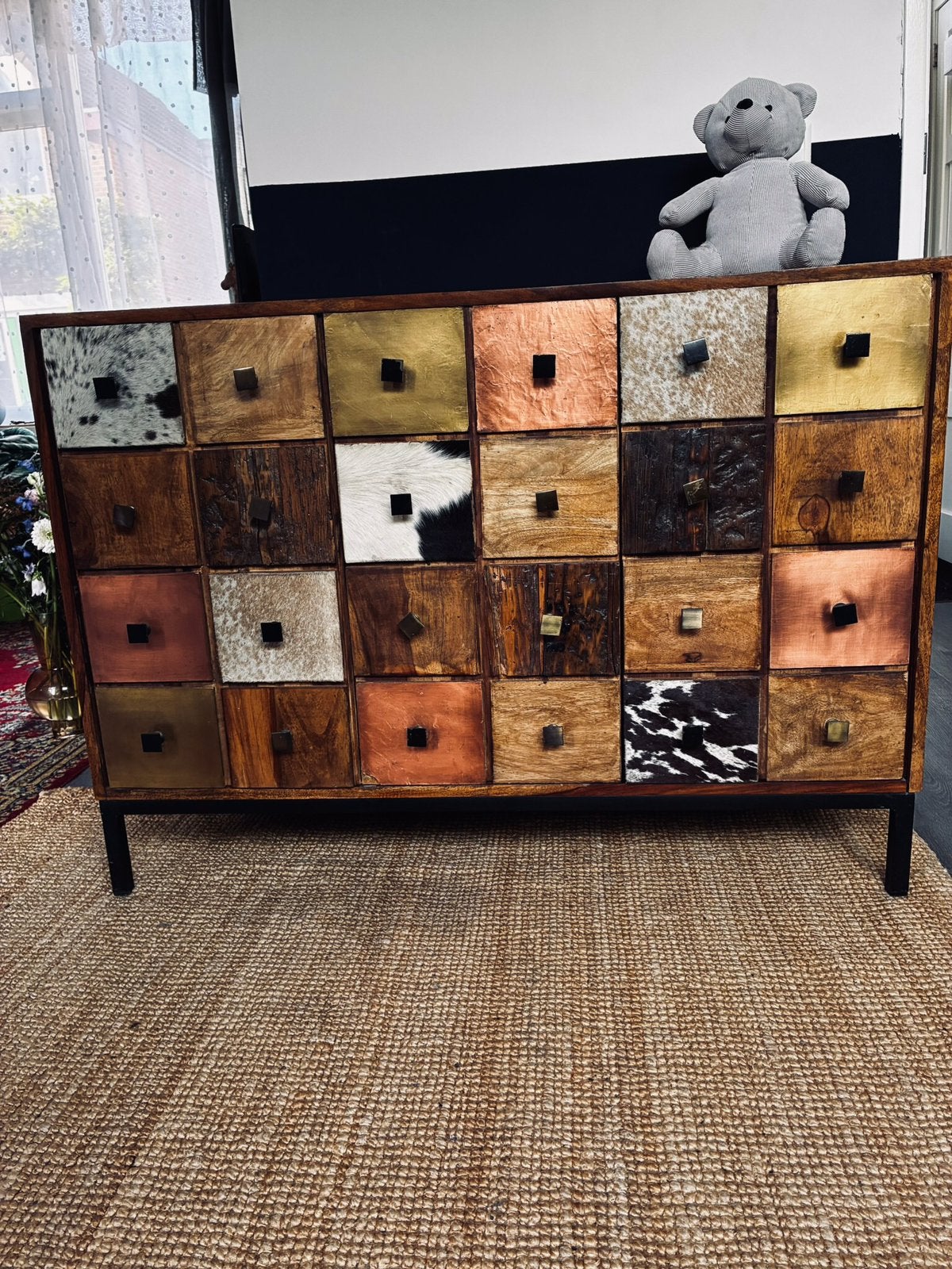 Veelkleurig dressoir, kast met 3 deuren, Ophalen, 100 tot 150 cm, Nieuw, Minder dan 100 cm