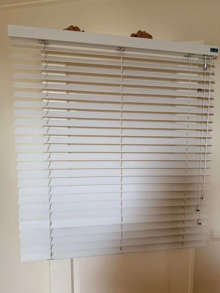 Luxaflex houten jaloezieen wit, Ophalen, Zo goed als nieuw, Wit, 100 tot 150 cm