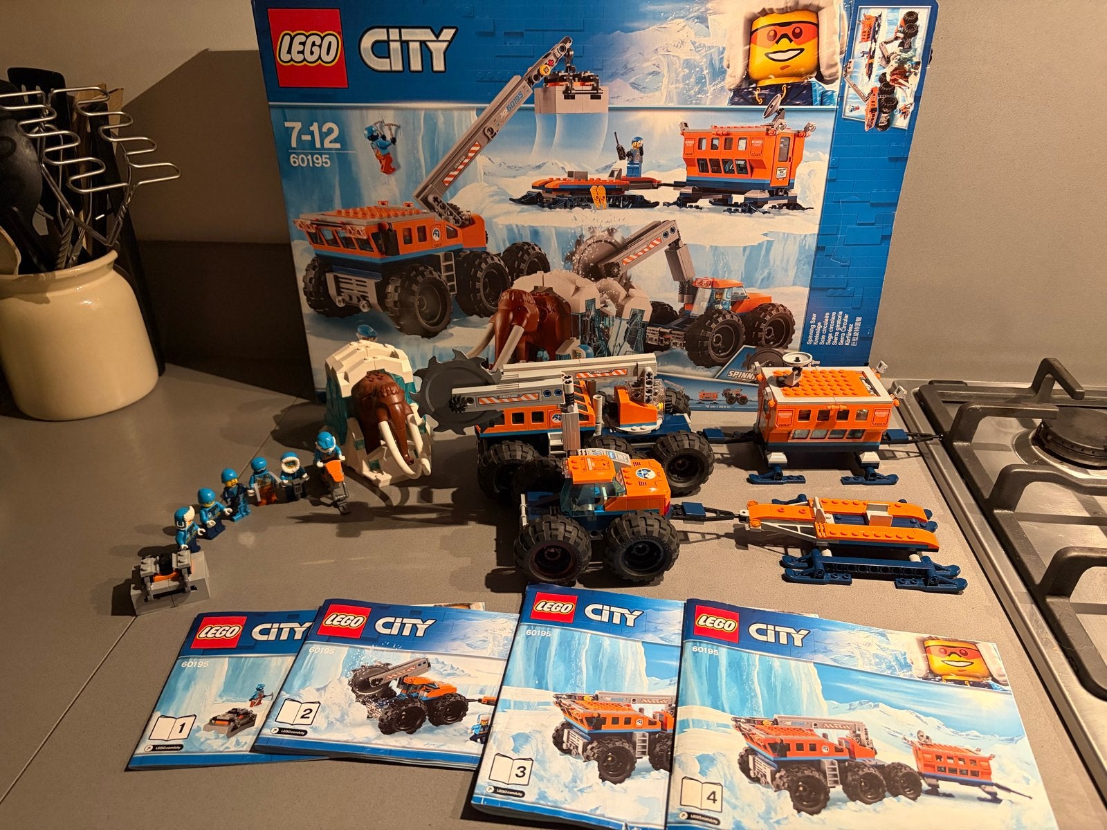 Lego City Arctische Mobiele Onderzoeksbasis 60195, Ophalen of Verzenden, Zo goed als nieuw
