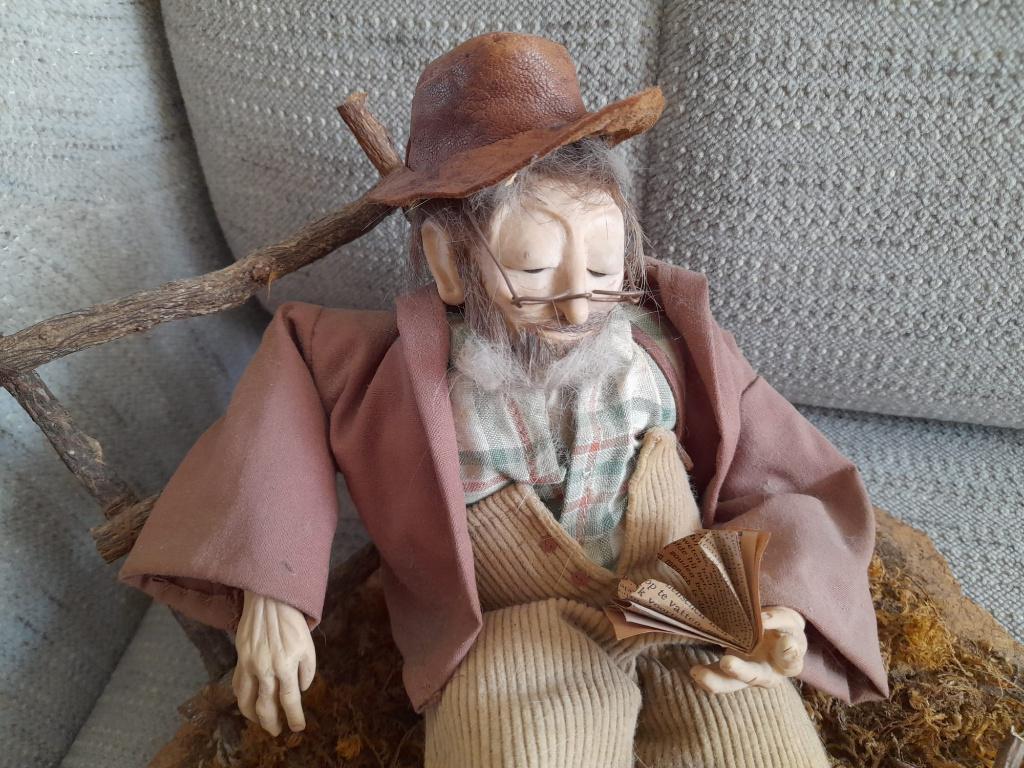 Beeld van oud mannetje, Ophalen, Gebruikt, Mens