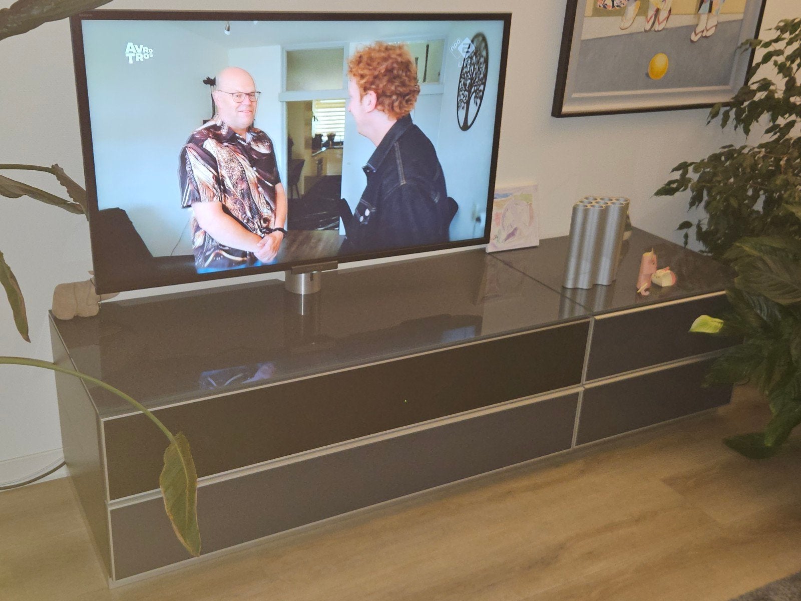 Spectral TV-meubel met geïntegreerd geluidssysteem, Gebruikt, Glas, 150 tot 200 cm, Ophalen of Verzenden