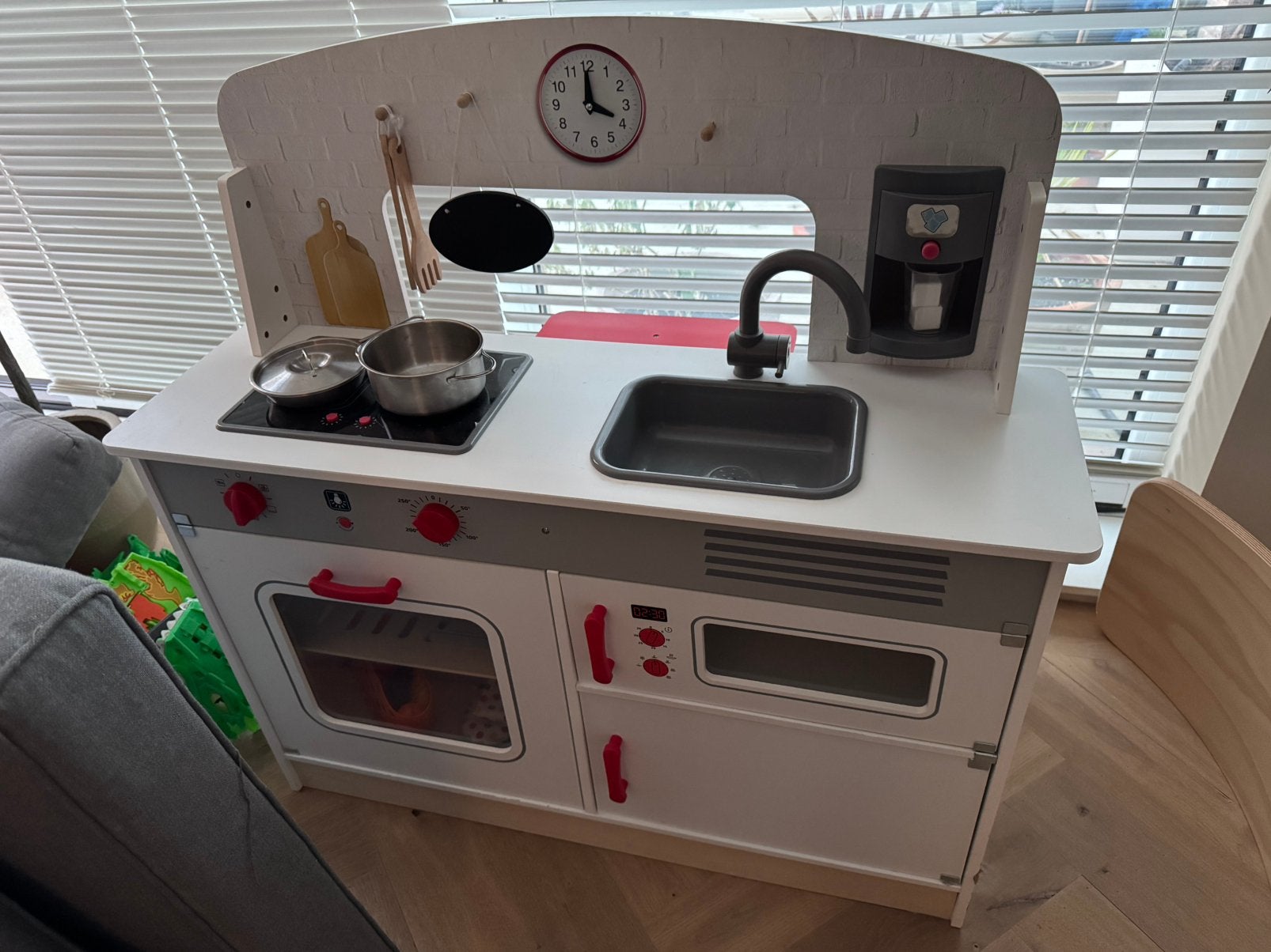 Leuke gebruikte speelkeuken/speelrestaurantje, zeer compleet, Ophalen, Gebruikt, Hout, Speelkeuken