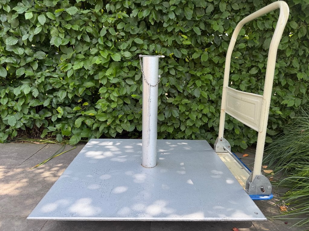 Rvs parasolvoet - geschikt voor parasol met doorsnede ca 4m, Tuin en Terras, Parasols, Ophalen, Gebruikt, Minder dan 1 meter, Parasolvoet