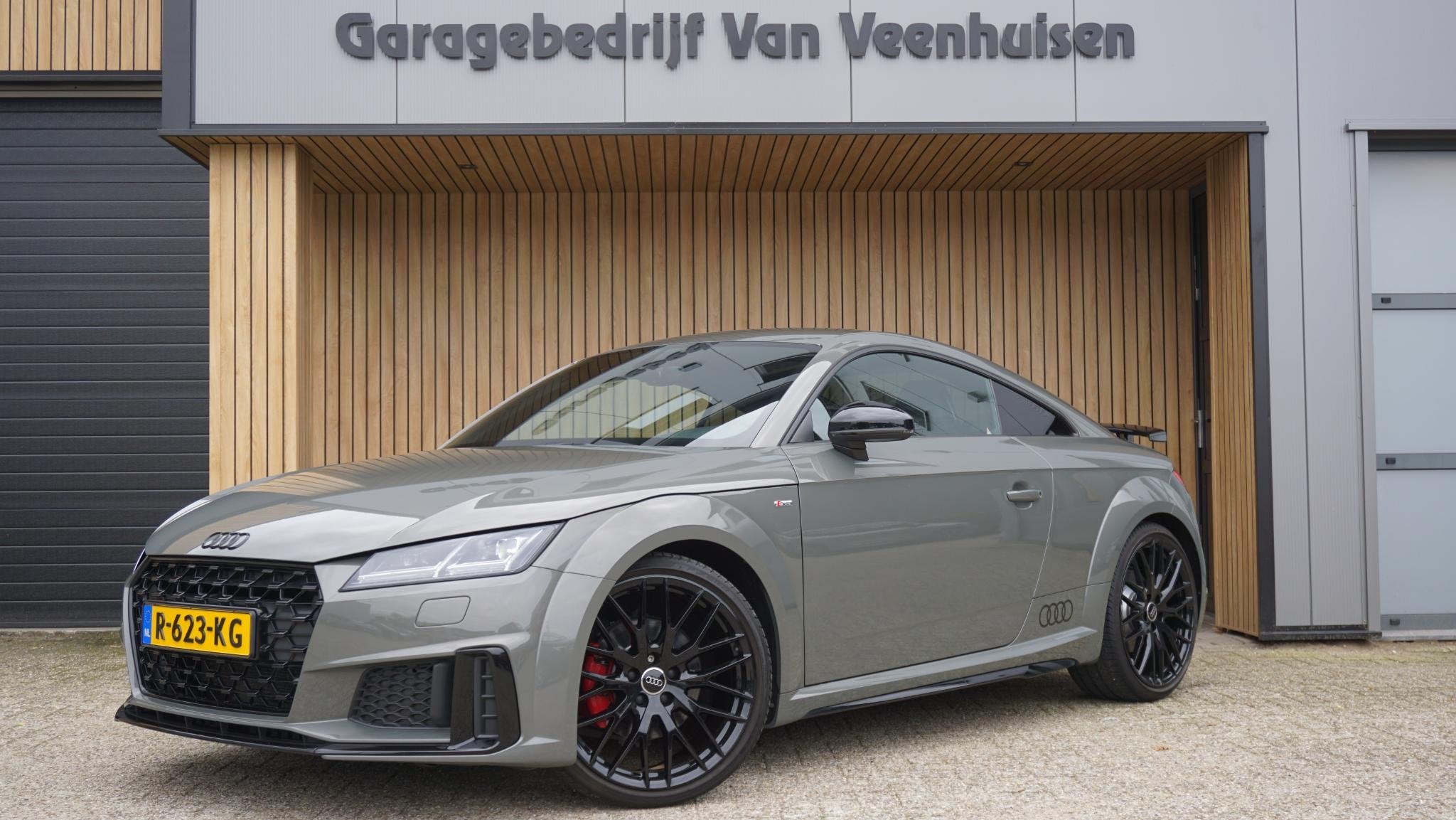 Audi TT 40 TFSI Competition 2x S-line *Black Exclusive* RS-S, Auto's, Gebruikt, 1984 cc, 4 stoelen, Bedrijf