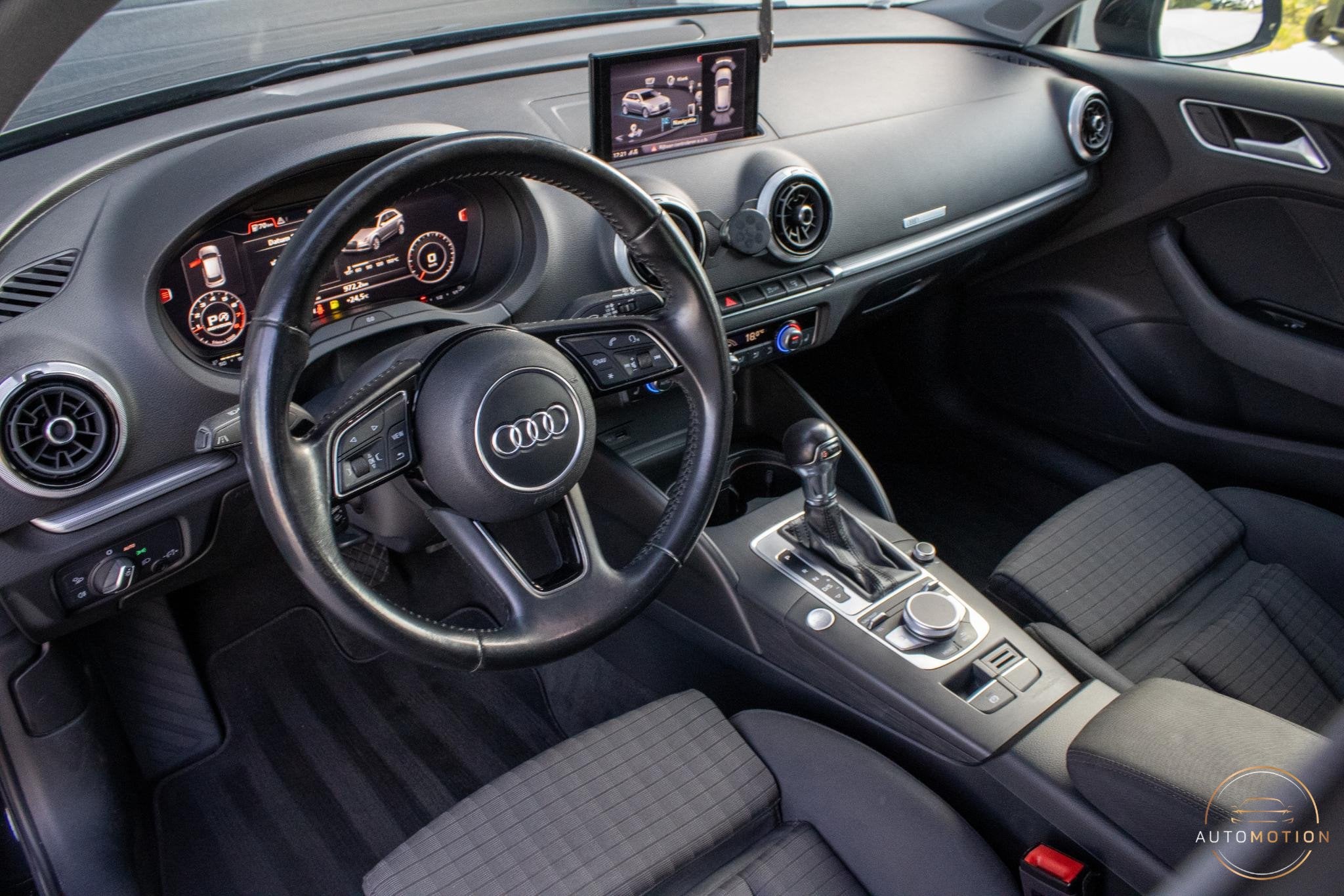 Audi A3 Sportback 1.4 TFSI CoD Sport S Line Edition Stoelver, Gebruikt, 4 cilinders, Leder en Stof, Zwart