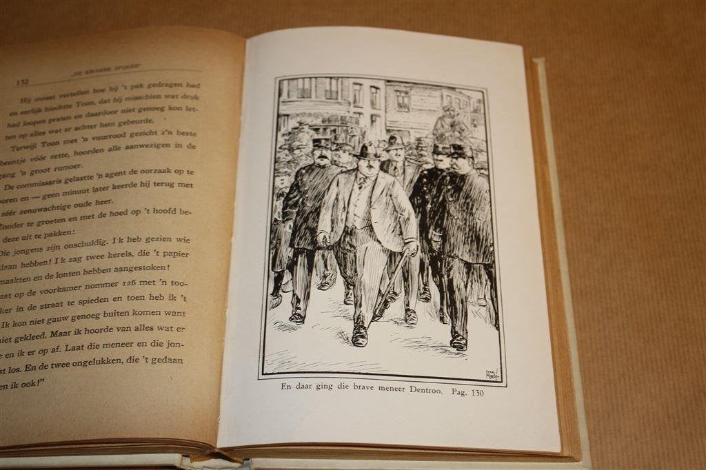 De kromme spijker. Vletter. Bruna 1921., Boeken, Ophalen of Verzenden, Gelezen