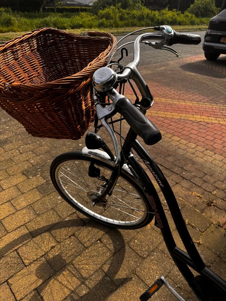 Sparta Amazone damesfiets met mand en fietstassen, Fietsen en Brommers, Fietsen | Dames | Damesfietsen, Ophalen, Sparta, Velgrem