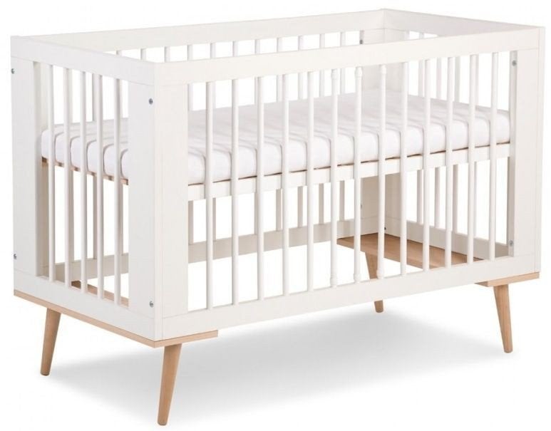 Wit ledikantje met matras - Zo goed als nieuw, Lattenbodem, Ophalen of Verzenden, Zo goed als nieuw, Minder dan 140 cm
