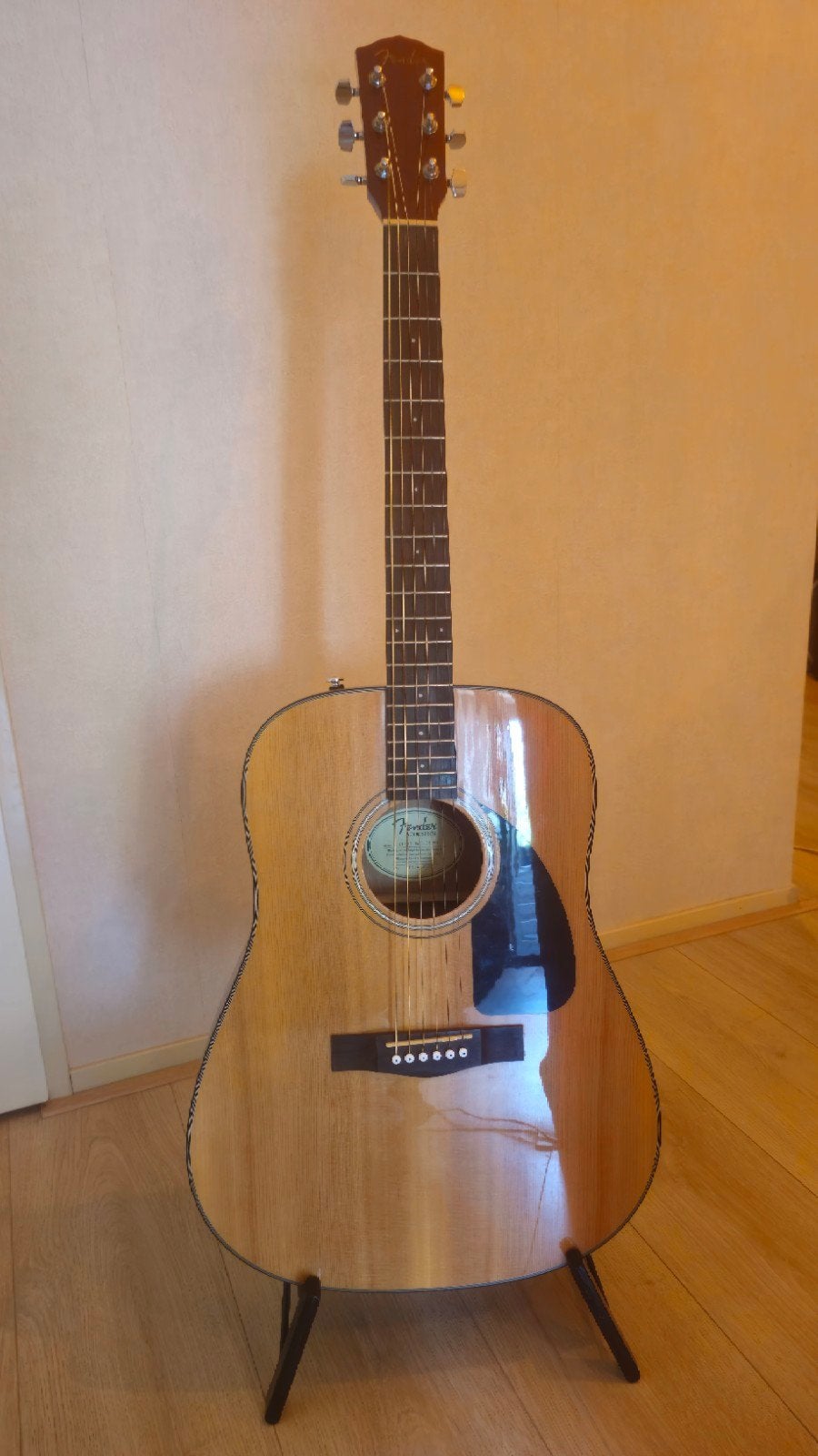 Fender CD-60 inclusief standaard, Ophalen, Zo goed als nieuw, Western- of Steelstringgitaar
