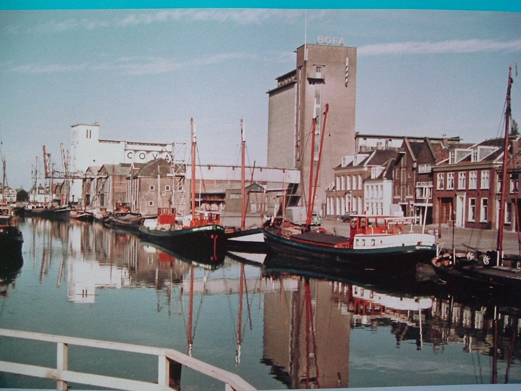 Industrie en bedrijvigheid in het Eemkwartier - Amersfoort., Henk van der Lee, Ophalen of Verzenden, 20e eeuw of later, Gelezen