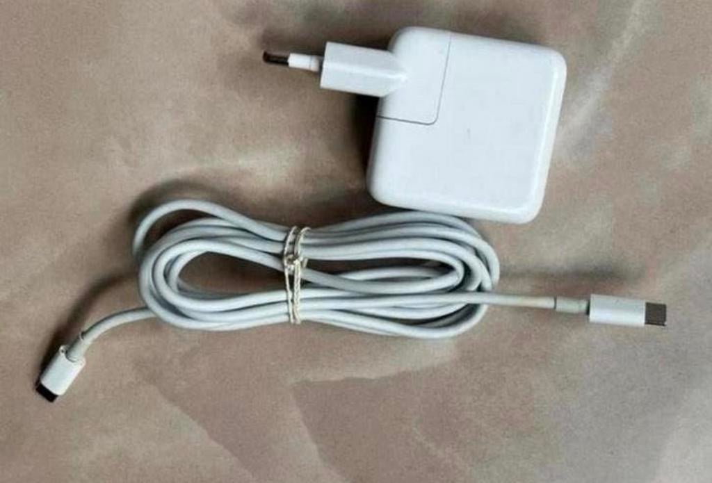 Prima Originele Oplader voor een MacBook, usb C, 30W, Ophalen, Zo goed als nieuw
