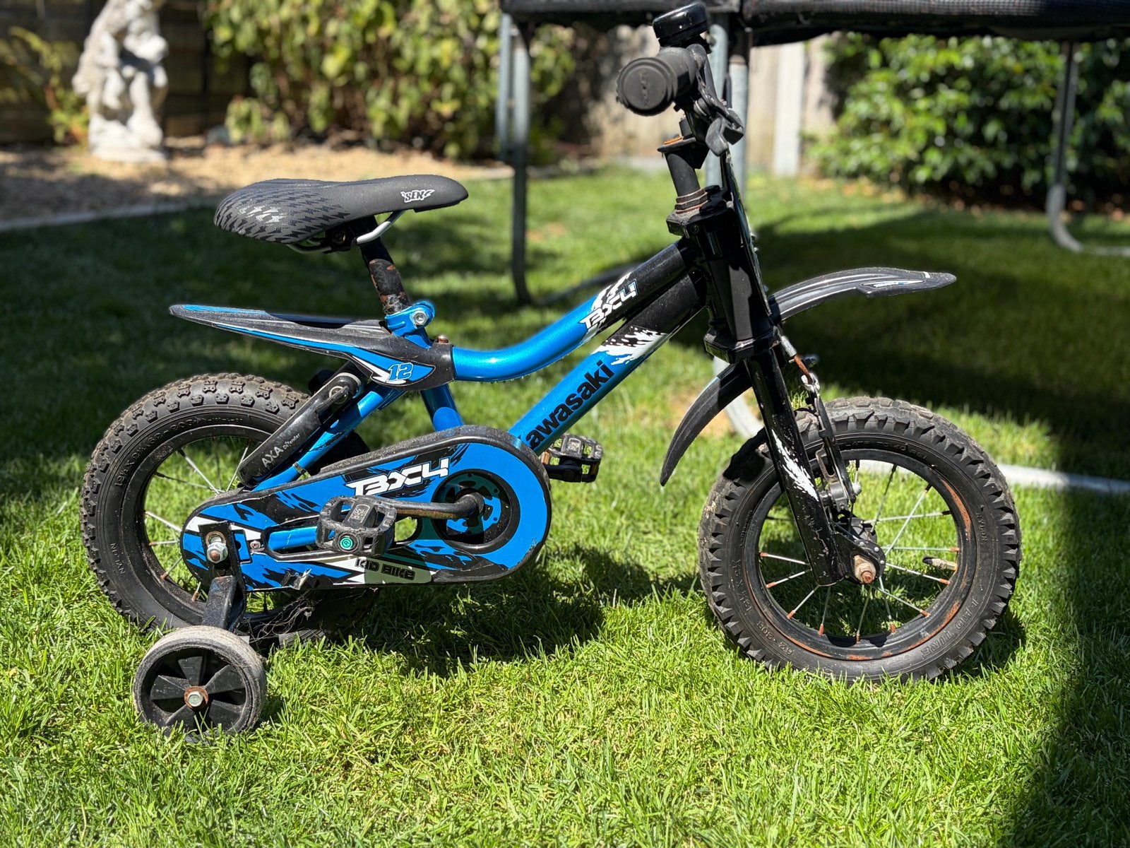 Stoere Kawasaki 12 inch Jongensfiets  (met zijwieltjes), Ophalen, Terugtraprem, Zijwieltjes, Gebruikt