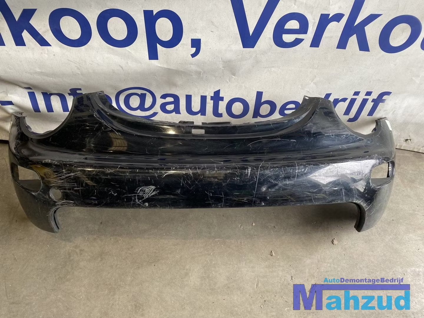 VW BEETLE (9C1 9G1) Zwart voorbumper 1998-2010, Auto-onderdelen, Gebruikt, Volkswagen AG, Bumper, Berliner Ring 2
38440  Wolfsburg, DE