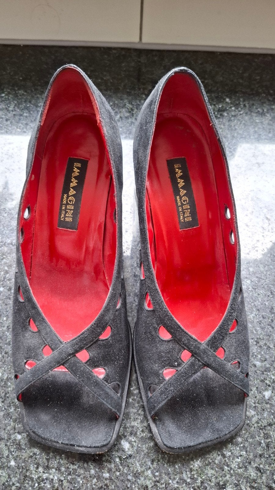Zwarte suède peep-toe hakken van R.A.MAGNI, maat 40, Pumps, Zwart, Ophalen of Verzenden, R.A.MAGNI