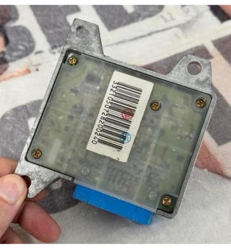 Ford Ranger Mazda B2500 Airbag Control Module Uh81 57 K30D, Ophalen of Verzenden, Zo goed als nieuw, H, H