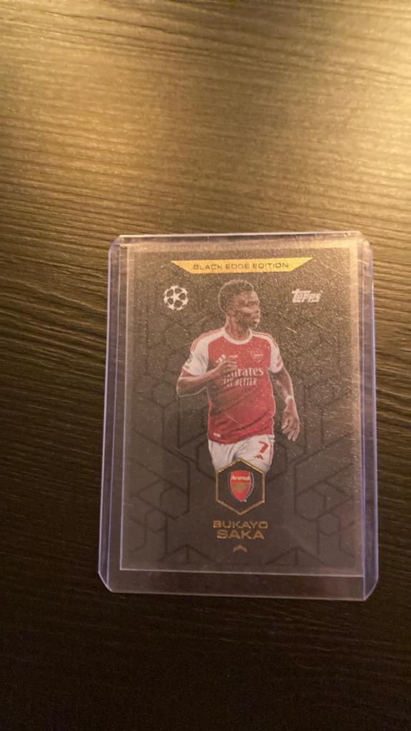 Bukayo  saka , black edge edition , match attack, Hobby en Vrije tijd, Stickers en Plaatjes, Verzenden, Nieuw, Plaatje