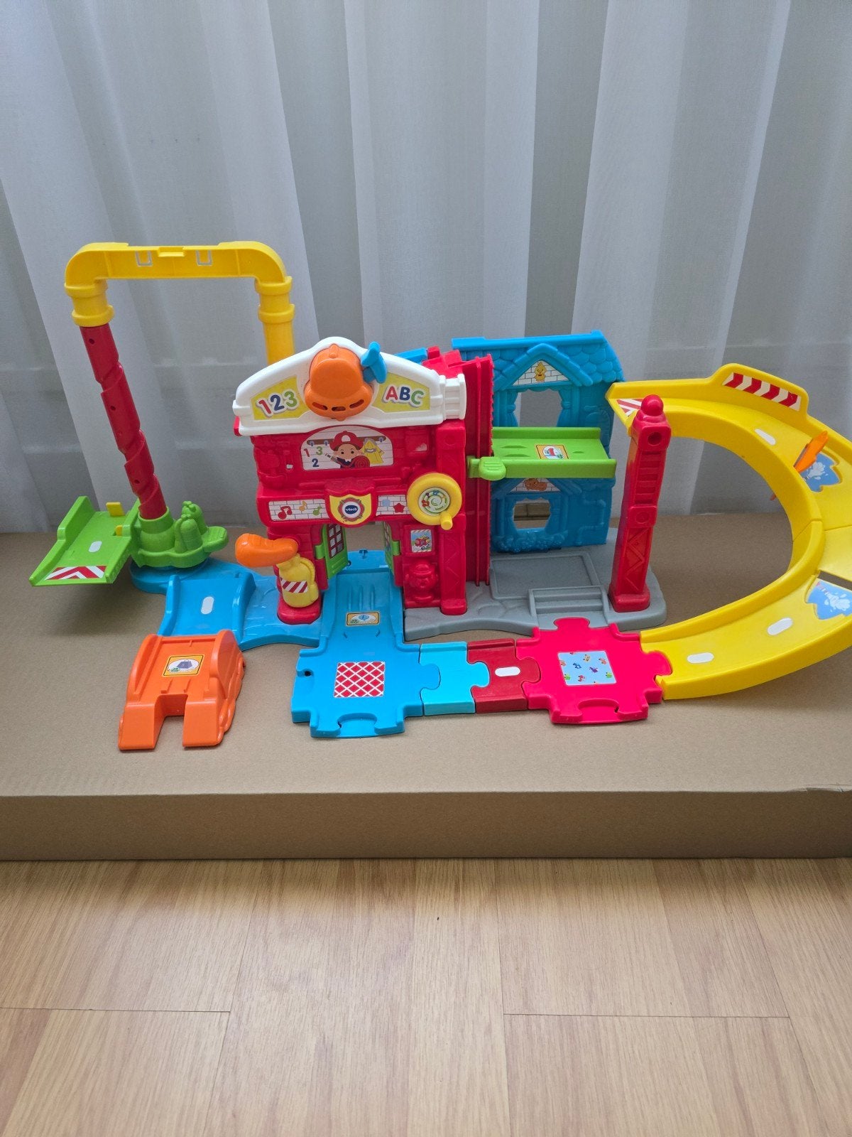 VTech Toet Toet Auto's Garage Speelset, Ophalen, Gebruikt, Jongen of Meisje