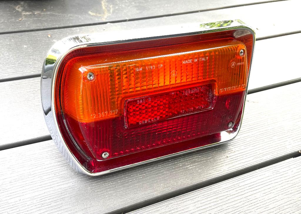 Alfa Romeo Bertone 1750 GTV 1e serie LA licht Carello OEM, Ophalen of Verzenden, Gebruikt, Alfa Romeo