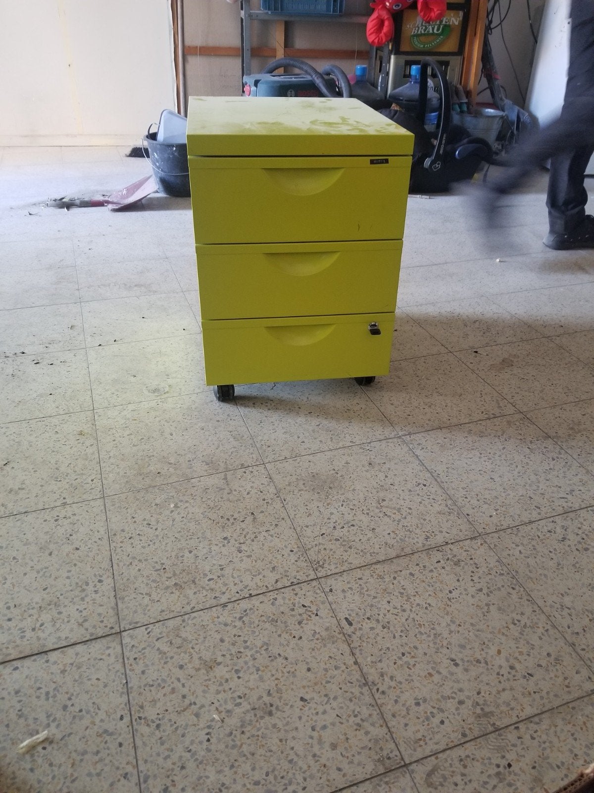 Ladekastje, metaal, 3 lades met sleuteltje, Ophalen, Minder dan 50 cm, Gebruikt, Minder dan 100 cm
