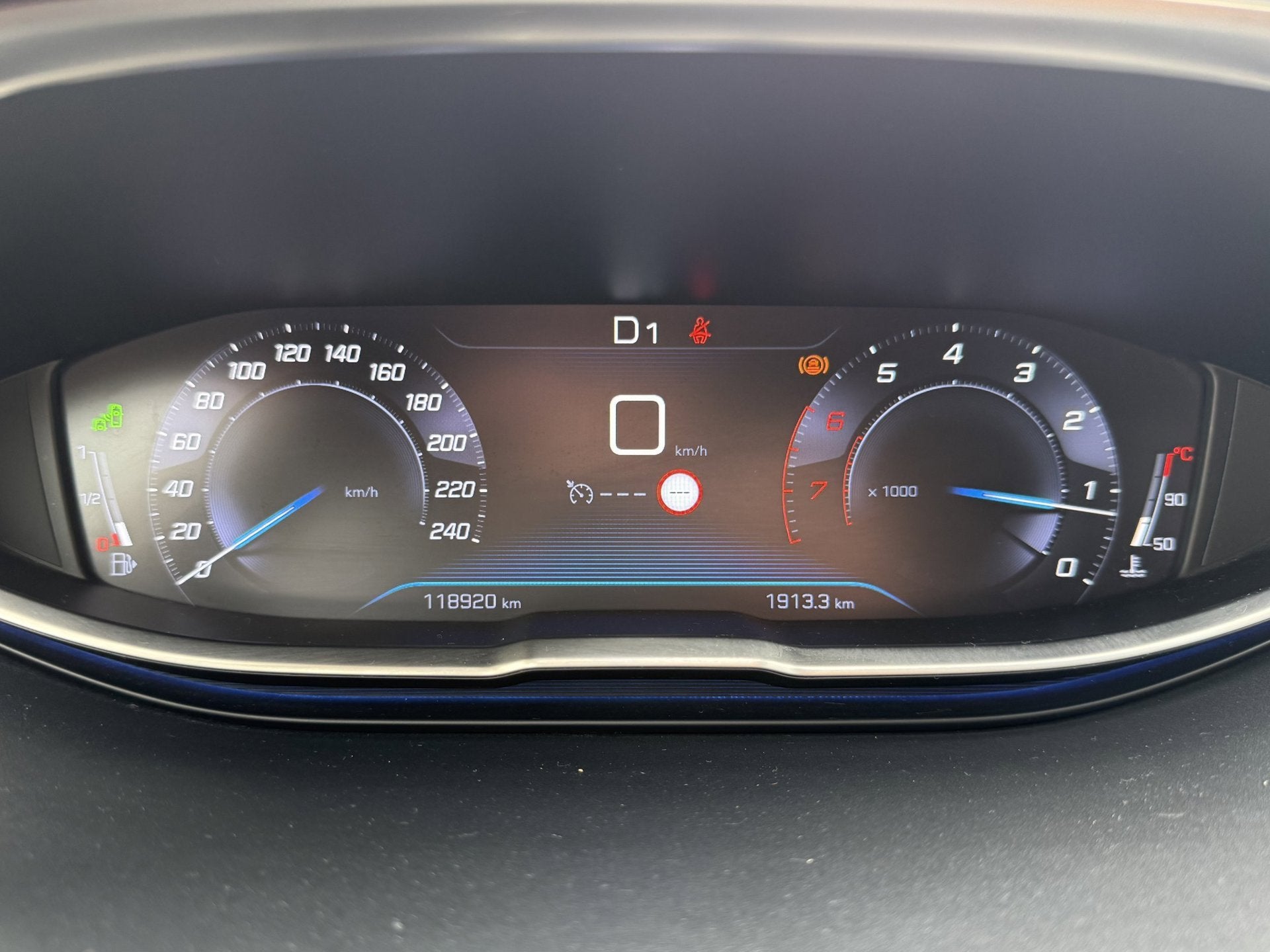 Peugeot 3008 1.2 PureTech Allure | Automaat | Carplay | Cam, Gebruikt, 1199 cc, Bruin, Leder en Stof