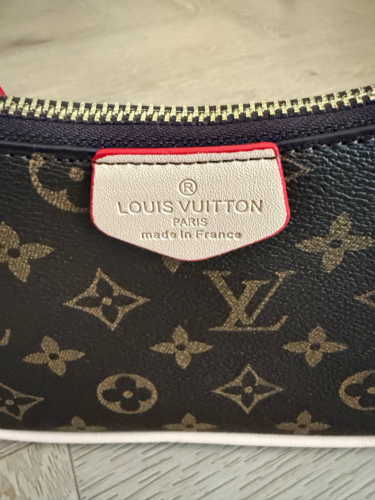 Louis Vuitton Pochette Accessoires Monogram, Ophalen, Zo goed als nieuw, Bruin, Schoudertasje